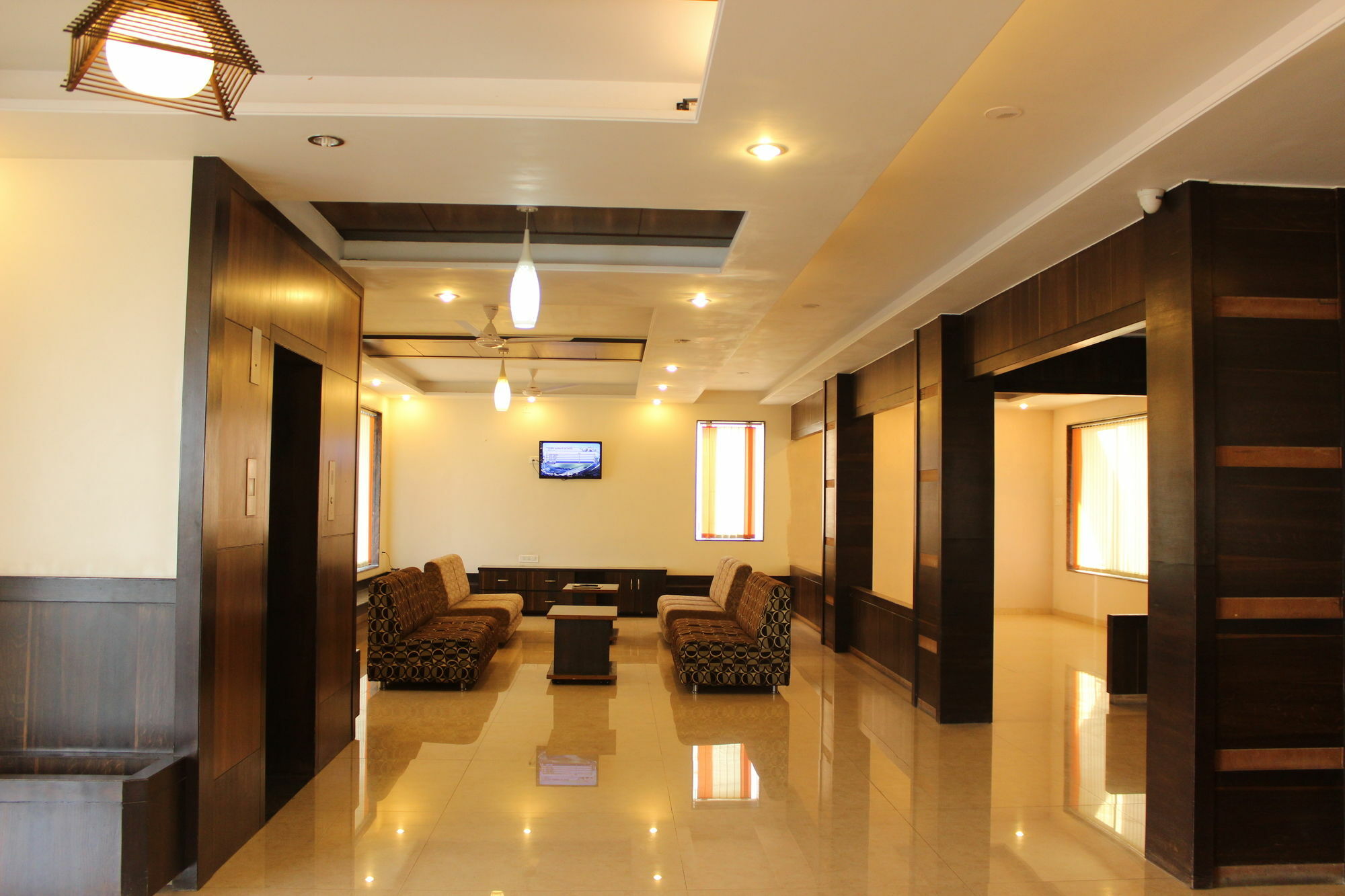 โรงแรมไส รามานันท์ เชอร์ดี ภายนอก รูปภาพ